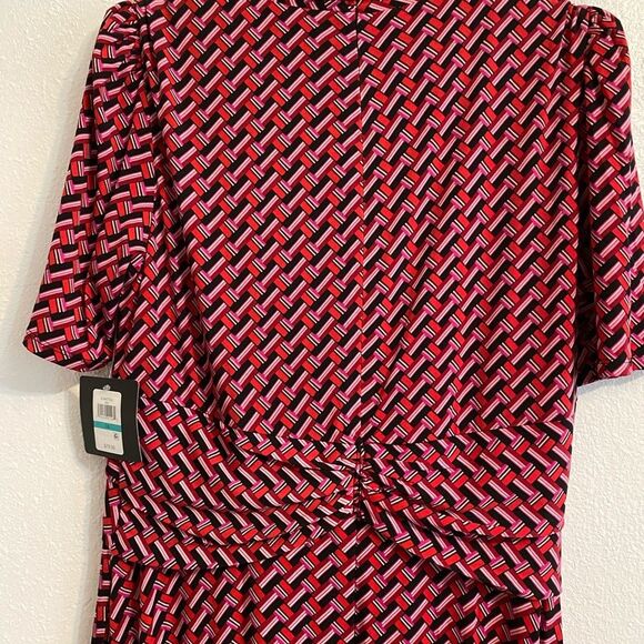 NWT Stylish Red and Black Geometric Midi Dress Size 16 - Picture 9 of 11